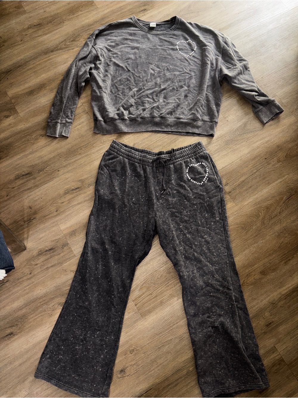 PINK Victoria's Secret Speckled Charcoal Heart Pajama Set